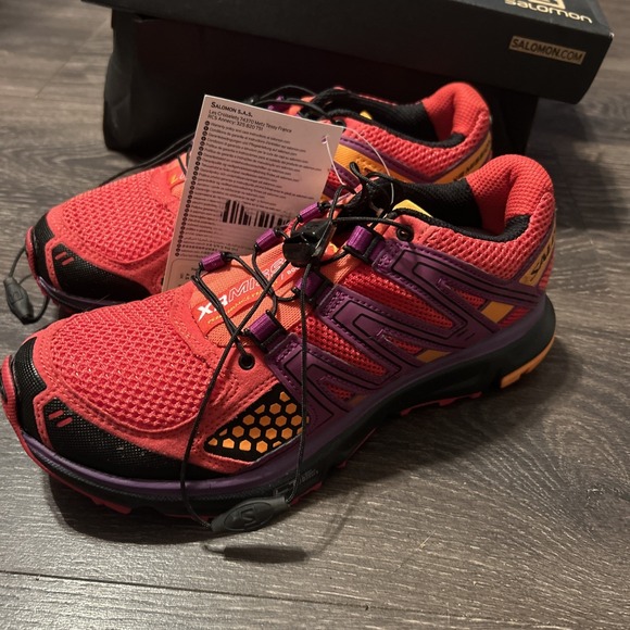 Salomon XR Mission 1 Women's Size 6 Trail Running Shoes Red Purple New W Box - Picture 2 of 9